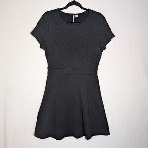 Elle Black Textured Dress Size M